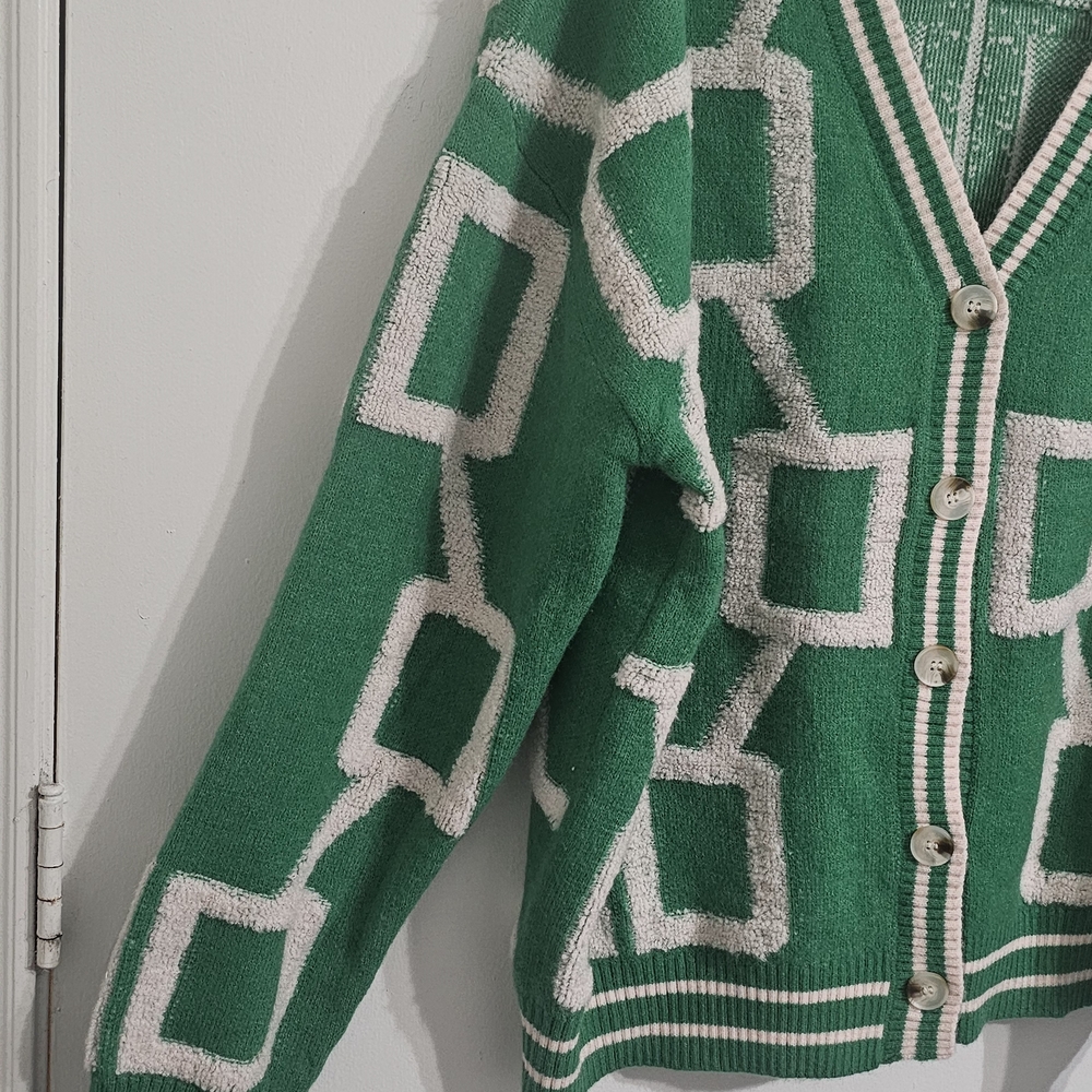 Green Geometric Pattern Sweater - Picture 7 of 10